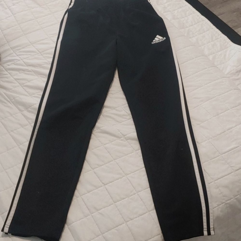 Adidas 14/16 sz,  black